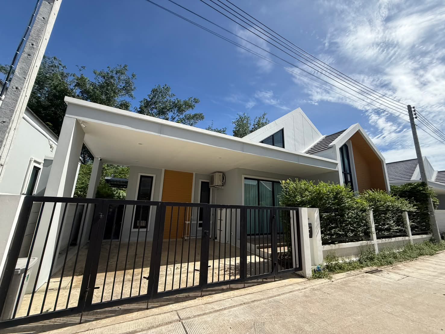 🏡 Interior Profile